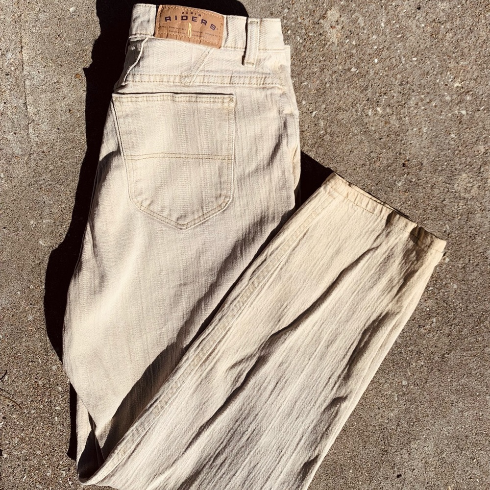Vintage Khaki Cargo Pants Loose Fit
- Women’s Size 14